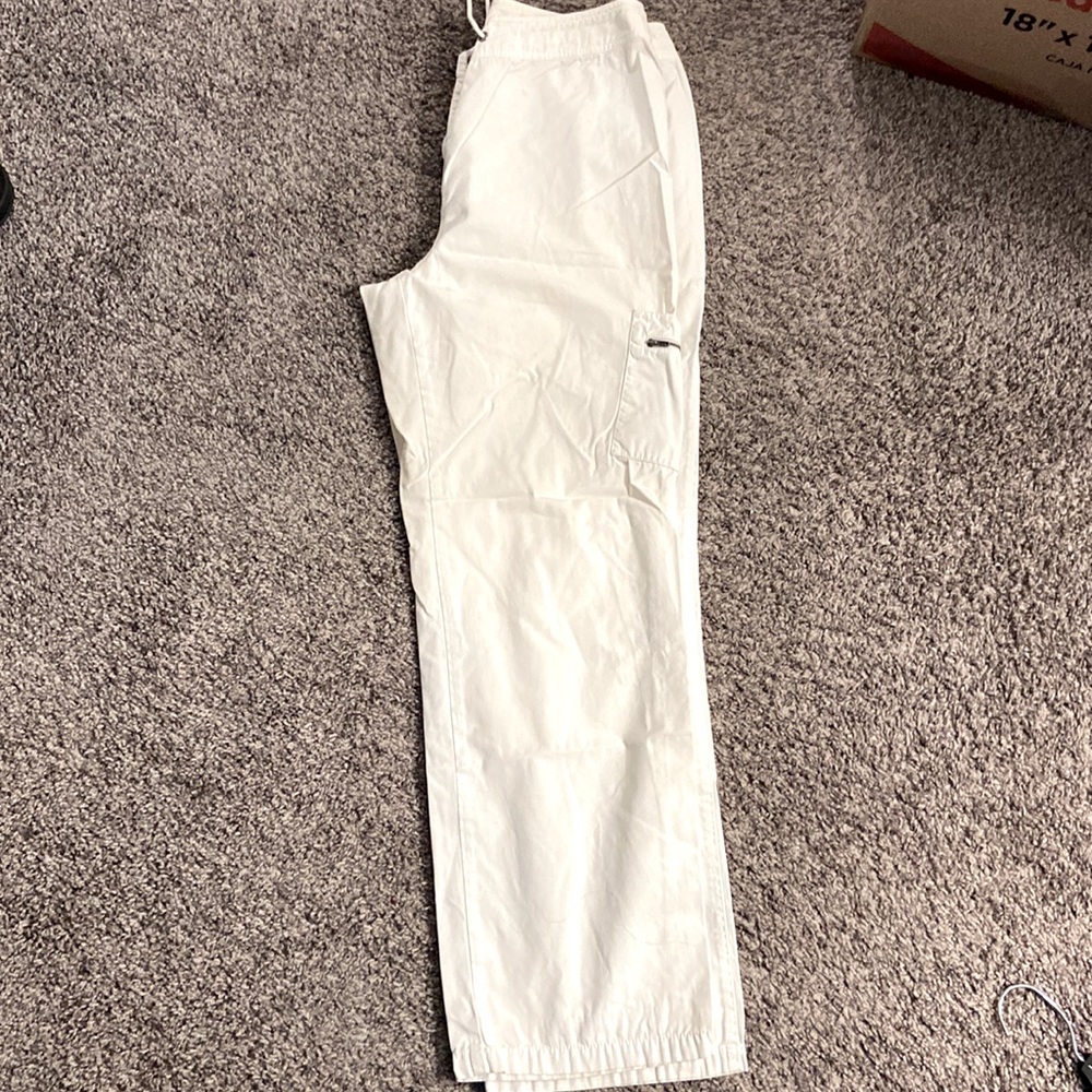 Chico’s white cargo pants